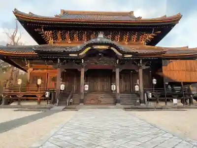 本山専修寺の本殿・本堂