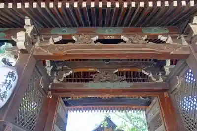 下御霊神社の山門・神門
