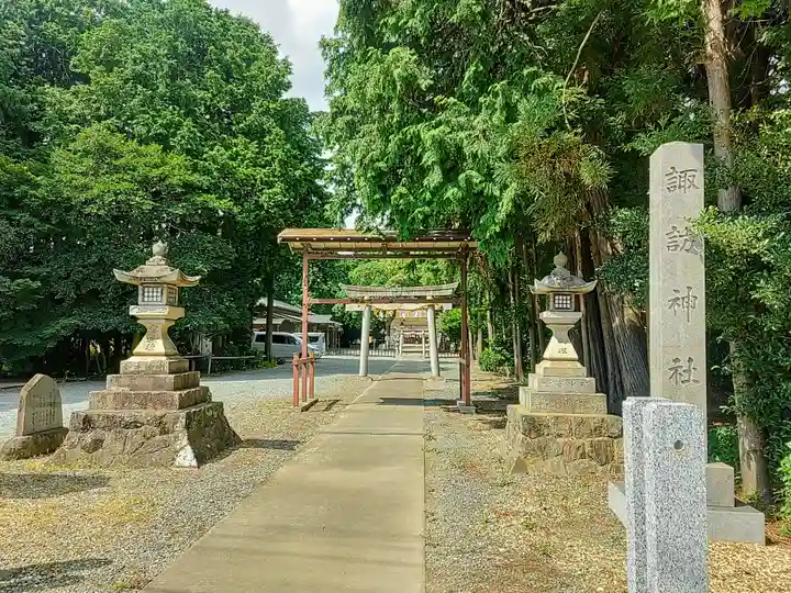 諏訪神社の鳥居
