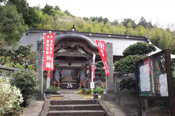 龍頭寺の本殿・本堂