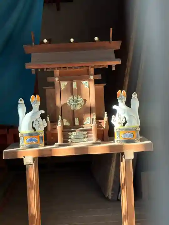 御陣屋稲荷神社の{uncategorized: "未分類", other: "その他", undefined: "問題あり", building: "その他建物", grave: "お墓", sacred_gate: "鳥居", guardian: "狛犬", statue: "像", buddha: "仏像", history: "歴史", nature: "自然", garden: "庭園", animal: "動物", pagoda: "塔", temizu: "手水舎", mountain_gate: "山門・神門", sanctuary: "本殿・本堂", subordinate: "末社・摂社", art: "芸術", scenery: "景色", jizo: "地蔵", ema: "絵馬", goshuin: "御朱印", omikuji: "おみくじ", items: "授与品その他", amulet: "お守り", goshuincho: "御朱印帳", eats: "食事", festival: "お祭り", votive_dance: "神楽", shichigosan: "七五三参", wedding: "結婚式", experience: "体験その他", initially: "初詣", around: "周辺", anti_infection: "感染症対策"}