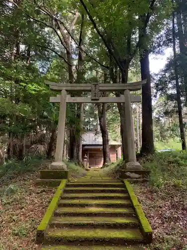 八幡神社の鳥居