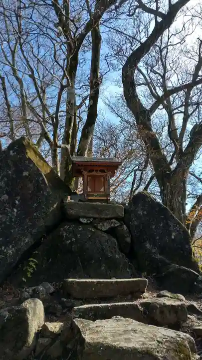 筑波山神社 女体山御本殿の末社・摂社
