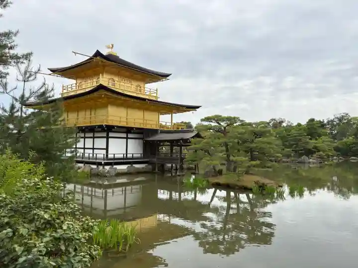 鹿苑寺(金閣寺)の{uncategorized: "未分類", other: "その他", undefined: "問題あり", building: "その他建物", grave: "お墓", sacred_gate: "鳥居", guardian: "狛犬", statue: "像", buddha: "仏像", history: "歴史", nature: "自然", garden: "庭園", animal: "動物", pagoda: "塔", temizu: "手水舎", mountain_gate: "山門・神門", sanctuary: "本殿・本堂", subordinate: "末社・摂社", art: "芸術", scenery: "景色", jizo: "地蔵", ema: "絵馬", goshuin: "御朱印", omikuji: "おみくじ", items: "授与品その他", amulet: "お守り", goshuincho: "御朱印帳", eats: "食事", festival: "お祭り", votive_dance: "神楽", shichigosan: "七五三参", wedding: "結婚式", experience: "体験その他", initially: "初詣", around: "周辺", anti_infection: "感染症対策"}
