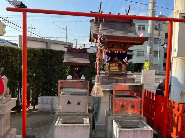 豊川大明神の本殿