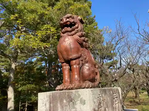 白山神社の狛犬