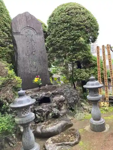 眞徳寺の建物その他