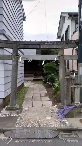 稲荷神社の鳥居