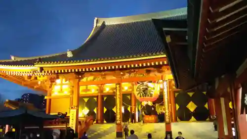 浅草寺の本殿・本堂