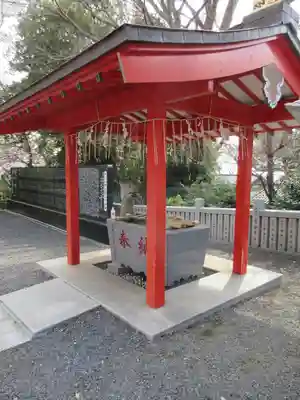 加波山神社真壁拝殿の手水舎