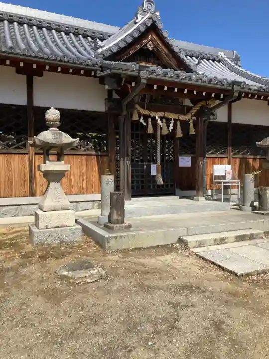 菅原神社の{uncategorized: "未分類", other: "その他", undefined: "問題あり", building: "その他建物", grave: "お墓", sacred_gate: "鳥居", guardian: "狛犬", statue: "像", buddha: "仏像", history: "歴史", nature: "自然", garden: "庭園", animal: "動物", pagoda: "塔", temizu: "手水舎", mountain_gate: "山門・神門", sanctuary: "本殿・本堂", subordinate: "末社・摂社", art: "芸術", scenery: "景色", jizo: "地蔵", ema: "絵馬", goshuin: "御朱印", omikuji: "おみくじ", items: "授与品その他", amulet: "お守り", goshuincho: "御朱印帳", eats: "食事", festival: "お祭り", votive_dance: "神楽", shichigosan: "七五三参", wedding: "結婚式", experience: "体験その他", initially: "初詣", around: "周辺", anti_infection: "感染症対策"}