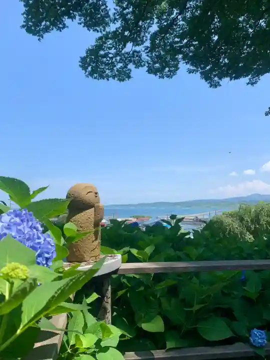 雲昌寺の{uncategorized: "未分類", other: "その他", undefined: "問題あり", building: "その他建物", grave: "お墓", sacred_gate: "鳥居", guardian: "狛犬", statue: "像", buddha: "仏像", history: "歴史", nature: "自然", garden: "庭園", animal: "動物", pagoda: "塔", temizu: "手水舎", mountain_gate: "山門・神門", sanctuary: "本殿・本堂", subordinate: "末社・摂社", art: "芸術", scenery: "景色", jizo: "地蔵", ema: "絵馬", goshuin: "御朱印", omikuji: "おみくじ", items: "授与品その他", amulet: "お守り", goshuincho: "御朱印帳", eats: "食事", festival: "お祭り", votive_dance: "神楽", shichigosan: "七五三参", wedding: "結婚式", experience: "体験その他", initially: "初詣", around: "周辺", anti_infection: "感染症対策"}