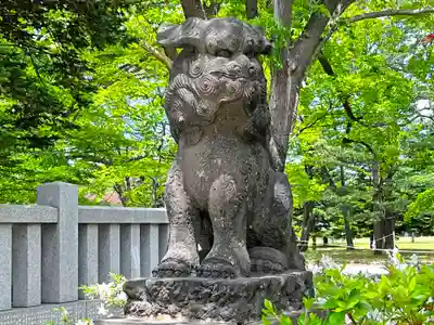 彌彦神社　(伊夜日子神社)の狛犬