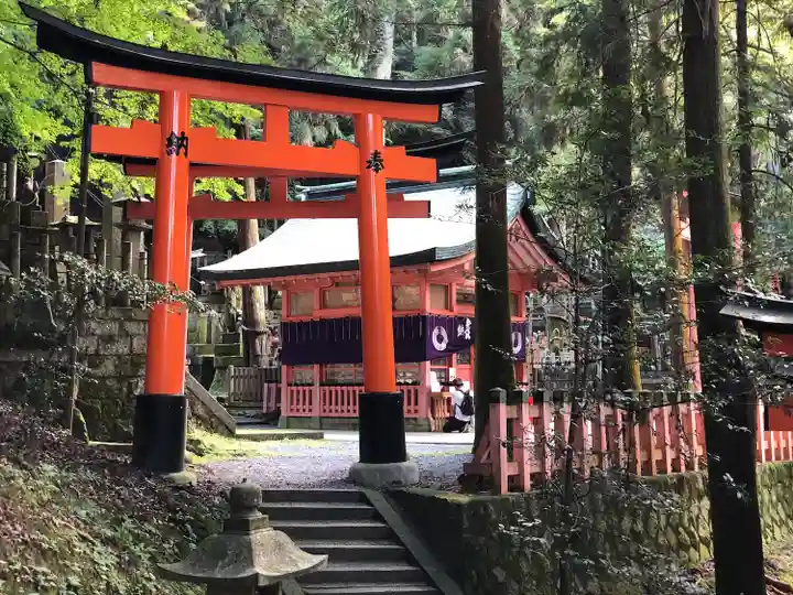 伏見稲荷大社 御膳谷奉拝所の鳥居