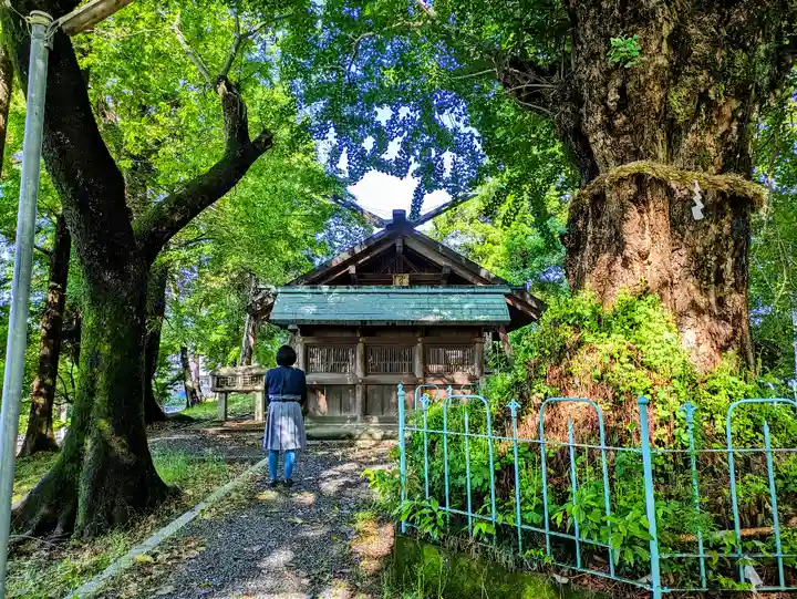 鞆江神社(明地)の本殿・本堂
