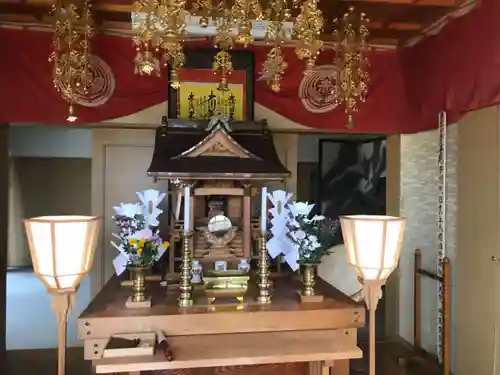 赤辺稲荷神社の本殿・本堂