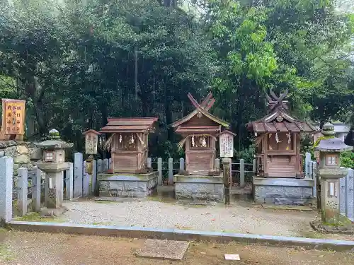 大和神社の末社