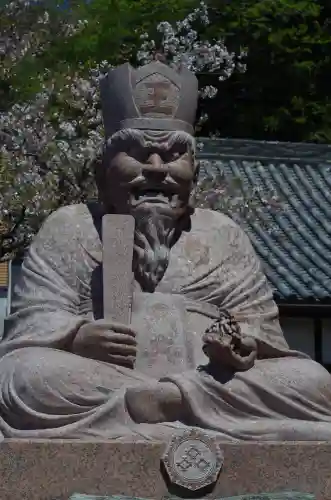 金剛宝寺（紀三井寺）の{uncategorized: "未分類", other: "その他", undefined: "問題あり", building: "その他建物", grave: "お墓", sacred_gate: "鳥居", guardian: "狛犬", statue: "像", buddha: "仏像", history: "歴史", nature: "自然", garden: "庭園", animal: "動物", pagoda: "塔", temizu: "手水舎", mountain_gate: "山門・神門", sanctuary: "本殿・本堂", subordinate: "末社・摂社", art: "芸術", scenery: "景色", jizo: "地蔵", ema: "絵馬", goshuin: "御朱印", omikuji: "おみくじ", items: "授与品その他", amulet: "お守り", goshuincho: "御朱印帳", eats: "食事", festival: "お祭り", votive_dance: "神楽", shichigosan: "七五三参", wedding: "結婚式", experience: "体験その他", initially: "初詣", around: "周辺", anti_infection: "感染症対策"}