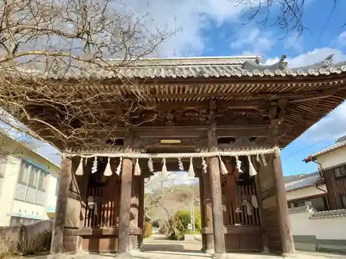 長明寺の山門