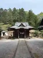 露垂根神社の{uncategorized: "未分類", other: "その他", undefined: "問題あり", building: "その他建物", grave: "お墓", sacred_gate: "鳥居", guardian: "狛犬", statue: "像", buddha: "仏像", history: "歴史", nature: "自然", garden: "庭園", animal: "動物", pagoda: "塔", temizu: "手水舎", mountain_gate: "山門・神門", sanctuary: "本殿・本堂", subordinate: "末社・摂社", art: "芸術", scenery: "景色", jizo: "地蔵", ema: "絵馬", goshuin: "御朱印", omikuji: "おみくじ", items: "授与品その他", amulet: "お守り", goshuincho: "御朱印帳", eats: "食事", festival: "お祭り", votive_dance: "神楽", shichigosan: "七五三参", wedding: "結婚式", experience: "体験その他", initially: "初詣", around: "周辺", anti_infection: "感染症対策"}