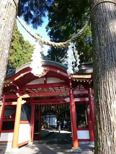 霧島東神社の山門・神門