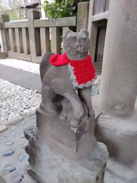 被官稲荷神社の狛犬