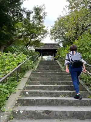東慶寺の山門・神門