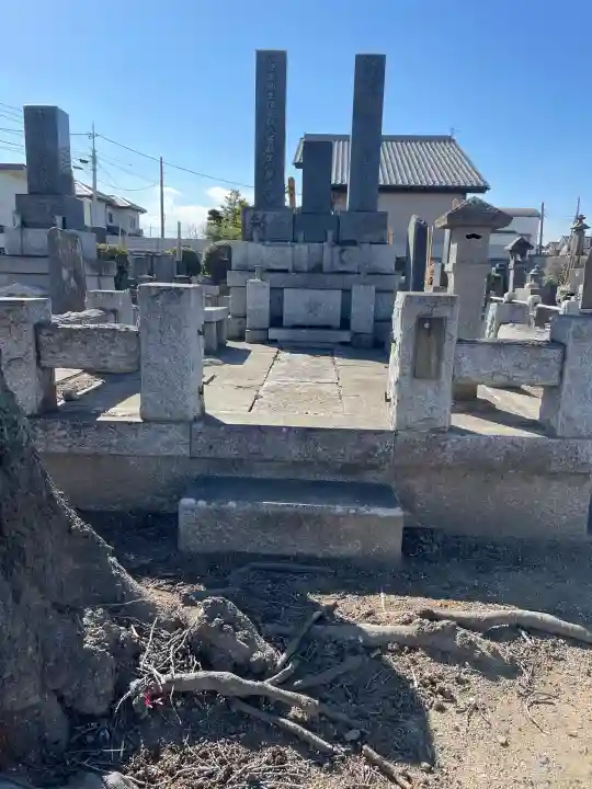 延命寺の{uncategorized: "未分類", other: "その他", undefined: "問題あり", building: "その他建物", grave: "お墓", sacred_gate: "鳥居", guardian: "狛犬", statue: "像", buddha: "仏像", history: "歴史", nature: "自然", garden: "庭園", animal: "動物", pagoda: "塔", temizu: "手水舎", mountain_gate: "山門・神門", sanctuary: "本殿・本堂", subordinate: "末社・摂社", art: "芸術", scenery: "景色", jizo: "地蔵", ema: "絵馬", goshuin: "御朱印", omikuji: "おみくじ", items: "授与品その他", amulet: "お守り", goshuincho: "御朱印帳", eats: "食事", festival: "お祭り", votive_dance: "神楽", shichigosan: "七五三参", wedding: "結婚式", experience: "体験その他", initially: "初詣", around: "周辺", anti_infection: "感染症対策"}