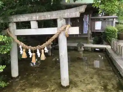 水分神社(上条弁財天)の鳥居