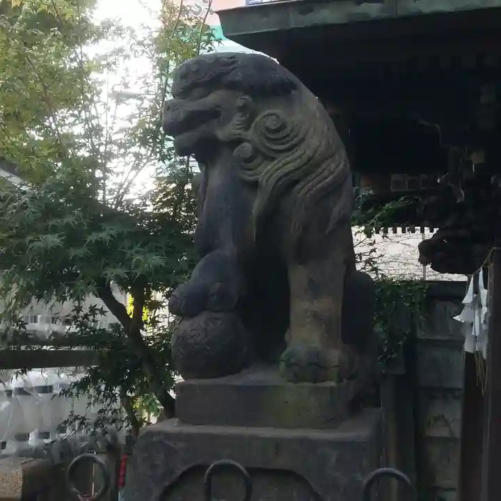 高山稲荷神社(旧鎮座地)の狛犬