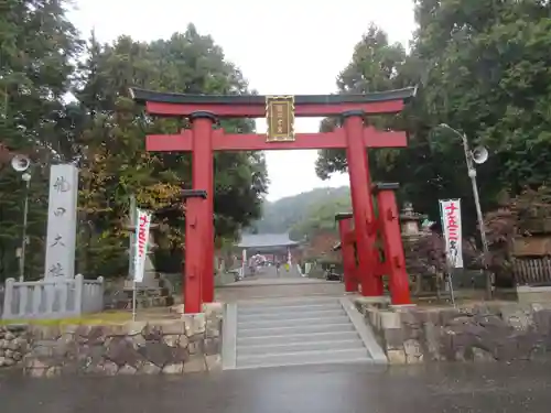 龍田大社の鳥居