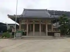 覚恩寺の本殿