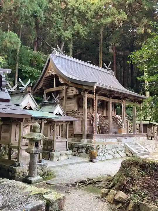 高天彦神社の本殿・本堂