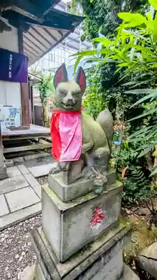 四谷於岩稲荷田宮神社の狛犬