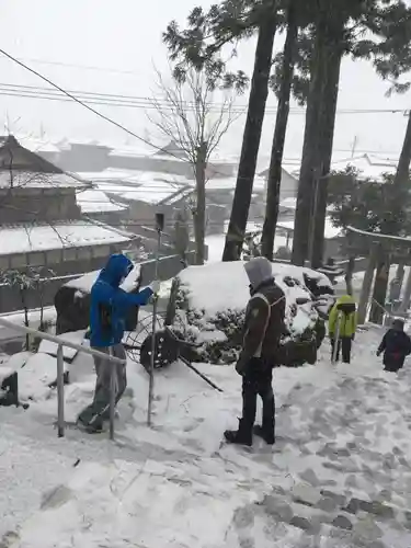 飯部磐座神社のその他建物
