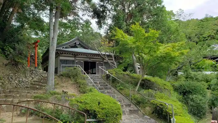 興国寺の本殿・本堂