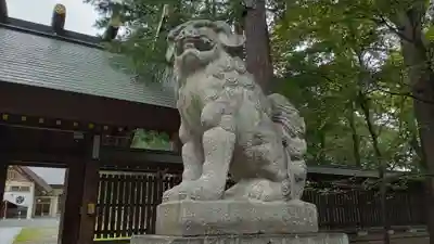 帯廣神社の狛犬