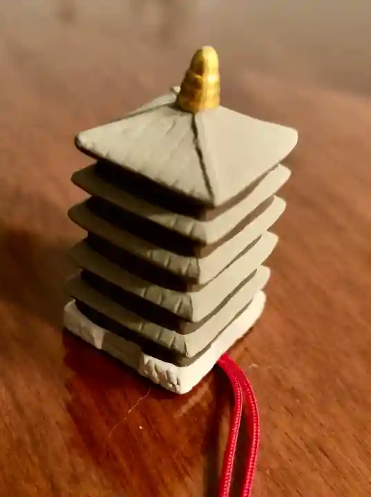 東寺(教王護国寺)の{uncategorized: "未分類", other: "その他", undefined: "問題あり", building: "その他建物", grave: "お墓", sacred_gate: "鳥居", guardian: "狛犬", statue: "像", buddha: "仏像", history: "歴史", nature: "自然", garden: "庭園", animal: "動物", pagoda: "塔", temizu: "手水舎", mountain_gate: "山門・神門", sanctuary: "本殿・本堂", subordinate: "末社・摂社", art: "芸術", scenery: "景色", jizo: "地蔵", ema: "絵馬", goshuin: "御朱印", omikuji: "おみくじ", items: "授与品その他", amulet: "お守り", goshuincho: "御朱印帳", eats: "食事", festival: "お祭り", votive_dance: "神楽", shichigosan: "七五三参", wedding: "結婚式", experience: "体験その他", initially: "初詣", around: "周辺", anti_infection: "感染症対策"}