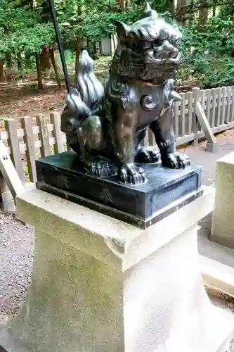 北海道神宮の狛犬