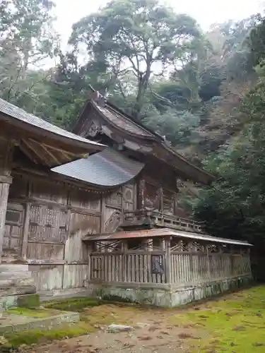 鰐淵寺の本殿