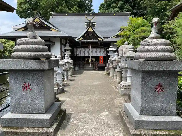 白蛇辨財天の本殿・本堂