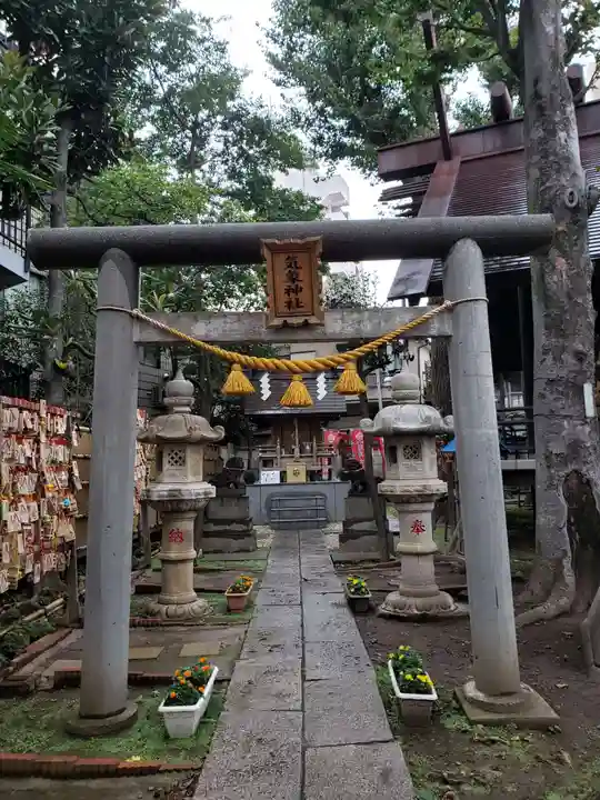 高円寺氷川神社の鳥居