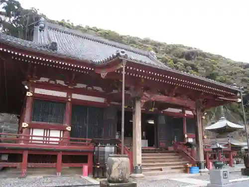那古寺の本殿・本堂