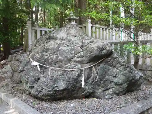 岡神社(滋賀県)