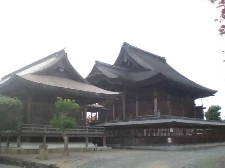 美作総社宮の本殿・本堂