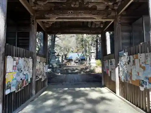 都々古別神社(馬場)の{uncategorized: "未分類", other: "その他", undefined: "問題あり", building: "その他建物", grave: "お墓", sacred_gate: "鳥居", guardian: "狛犬", statue: "像", buddha: "仏像", history: "歴史", nature: "自然", garden: "庭園", animal: "動物", pagoda: "塔", temizu: "手水舎", mountain_gate: "山門・神門", sanctuary: "本殿・本堂", subordinate: "末社・摂社", art: "芸術", scenery: "景色", jizo: "地蔵", ema: "絵馬", goshuin: "御朱印", omikuji: "おみくじ", items: "授与品その他", amulet: "お守り", goshuincho: "御朱印帳", eats: "食事", festival: "お祭り", votive_dance: "神楽", shichigosan: "七五三参", wedding: "結婚式", experience: "体験その他", initially: "初詣", around: "周辺", anti_infection: "感染症対策"}