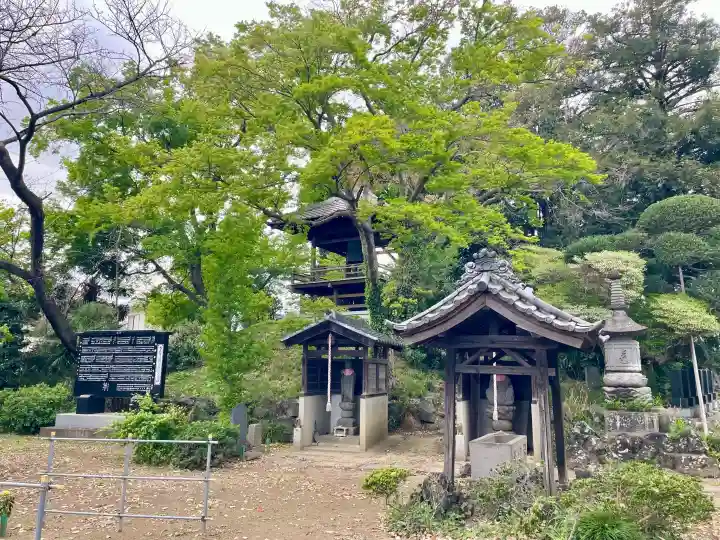 大正寺の{uncategorized: "未分類", other: "その他", undefined: "問題あり", building: "その他建物", grave: "お墓", sacred_gate: "鳥居", guardian: "狛犬", statue: "像", buddha: "仏像", history: "歴史", nature: "自然", garden: "庭園", animal: "動物", pagoda: "塔", temizu: "手水舎", mountain_gate: "山門・神門", sanctuary: "本殿・本堂", subordinate: "末社・摂社", art: "芸術", scenery: "景色", jizo: "地蔵", ema: "絵馬", goshuin: "御朱印", omikuji: "おみくじ", items: "授与品その他", amulet: "お守り", goshuincho: "御朱印帳", eats: "食事", festival: "お祭り", votive_dance: "神楽", shichigosan: "七五三参", wedding: "結婚式", experience: "体験その他", initially: "初詣", around: "周辺", anti_infection: "感染症対策"}