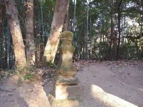 塙稲荷神社の像