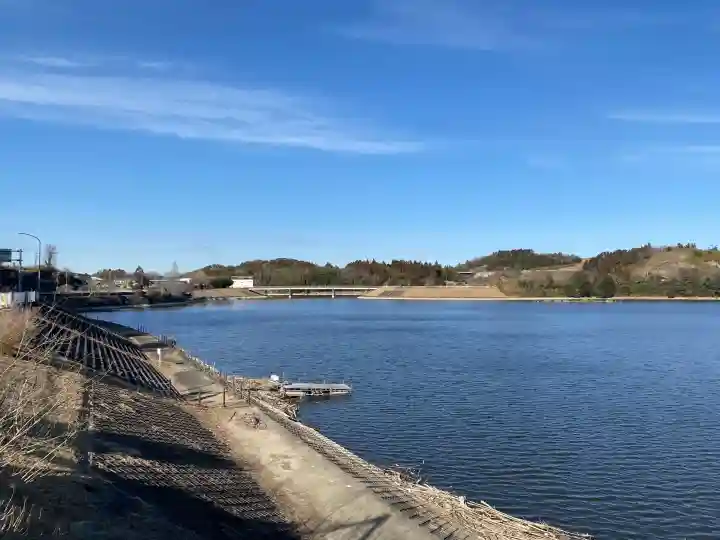 高瀧神社の{uncategorized: "未分類", other: "その他", undefined: "問題あり", building: "その他建物", grave: "お墓", sacred_gate: "鳥居", guardian: "狛犬", statue: "像", buddha: "仏像", history: "歴史", nature: "自然", garden: "庭園", animal: "動物", pagoda: "塔", temizu: "手水舎", mountain_gate: "山門・神門", sanctuary: "本殿・本堂", subordinate: "末社・摂社", art: "芸術", scenery: "景色", jizo: "地蔵", ema: "絵馬", goshuin: "御朱印", omikuji: "おみくじ", items: "授与品その他", amulet: "お守り", goshuincho: "御朱印帳", eats: "食事", festival: "お祭り", votive_dance: "神楽", shichigosan: "七五三参", wedding: "結婚式", experience: "体験その他", initially: "初詣", around: "周辺", anti_infection: "感染症対策"}