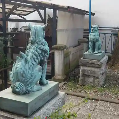 寄木神社の狛犬